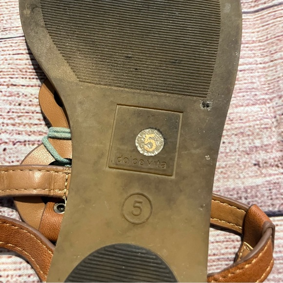 Tan & Blue Dolce Vita Boho Style Flip Flop Sandals, Size 5 - Picture 4 of 5